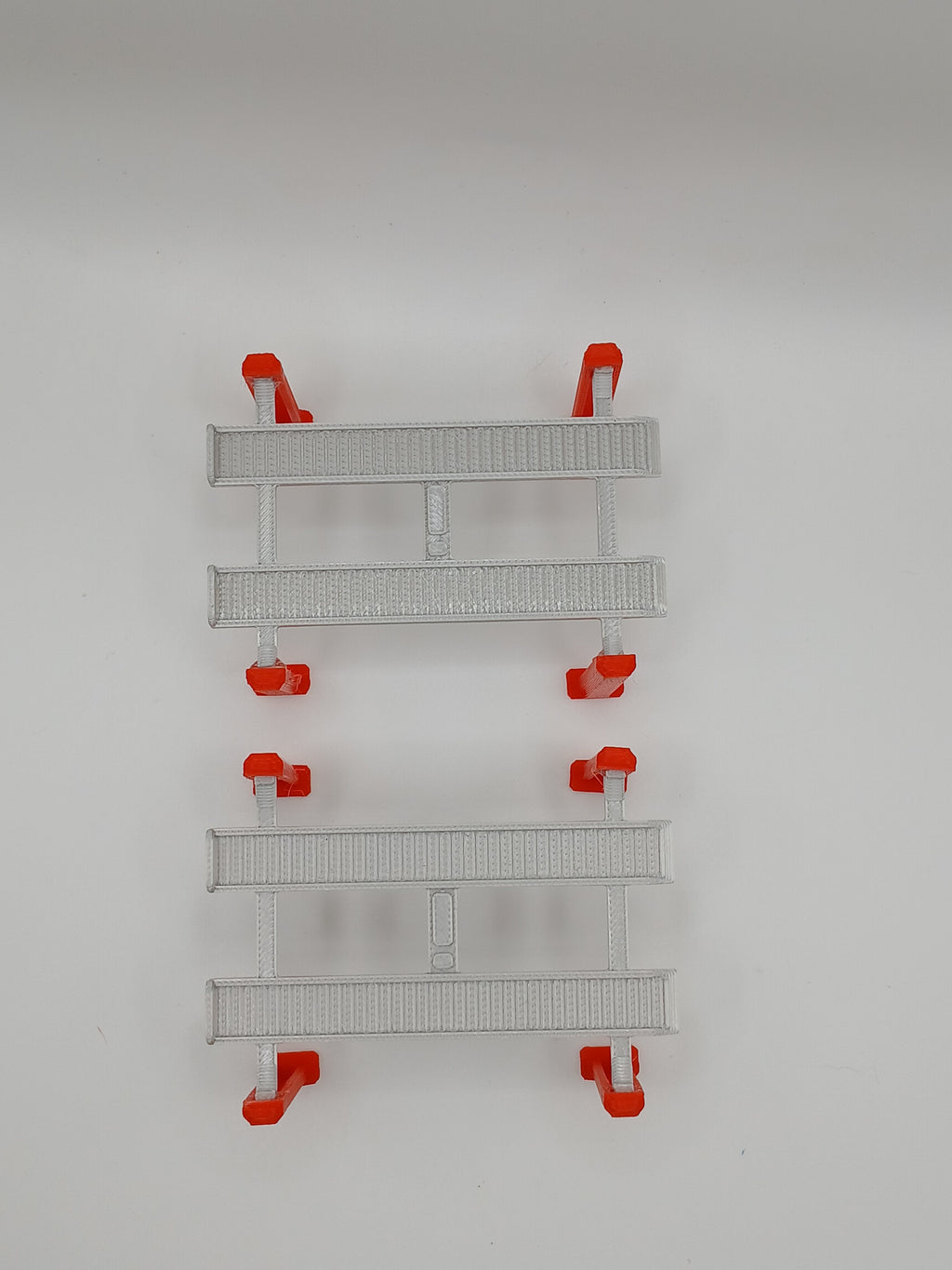 1:64 Scale Red 4-Post Car Lift Garage Workshop Diorama Kit