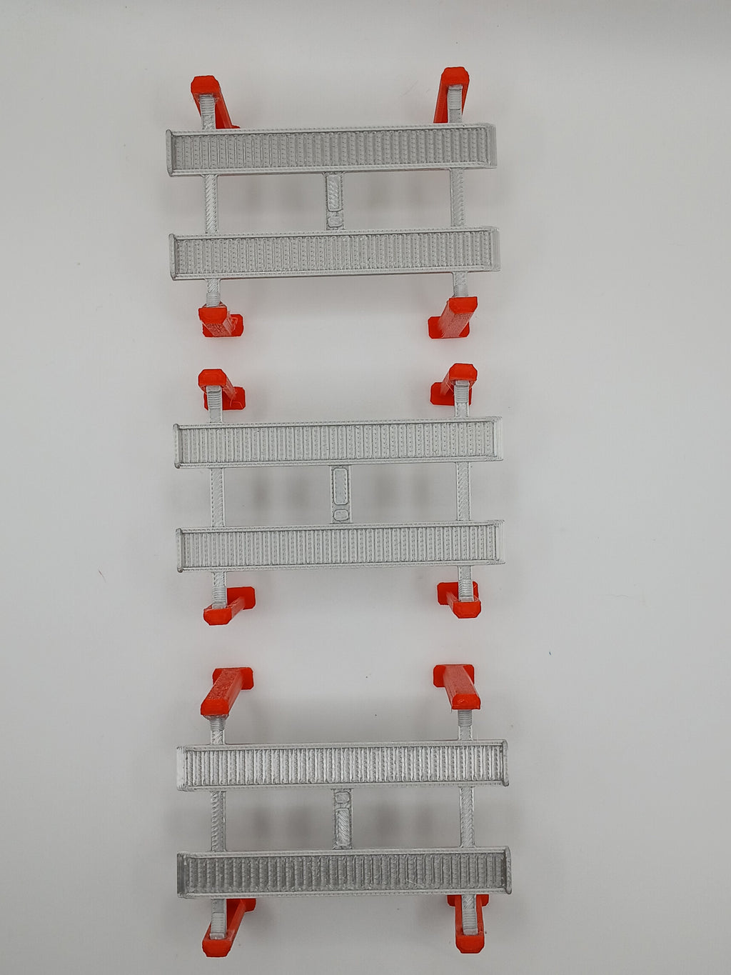 1:64 Scale Red 4-Post Car Lift Garage Workshop Diorama Kit