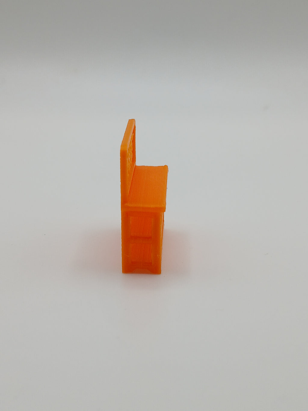 1:87 HO Scale Orange Work Bench 3D Printed Garage Workshop Diorama Accessory