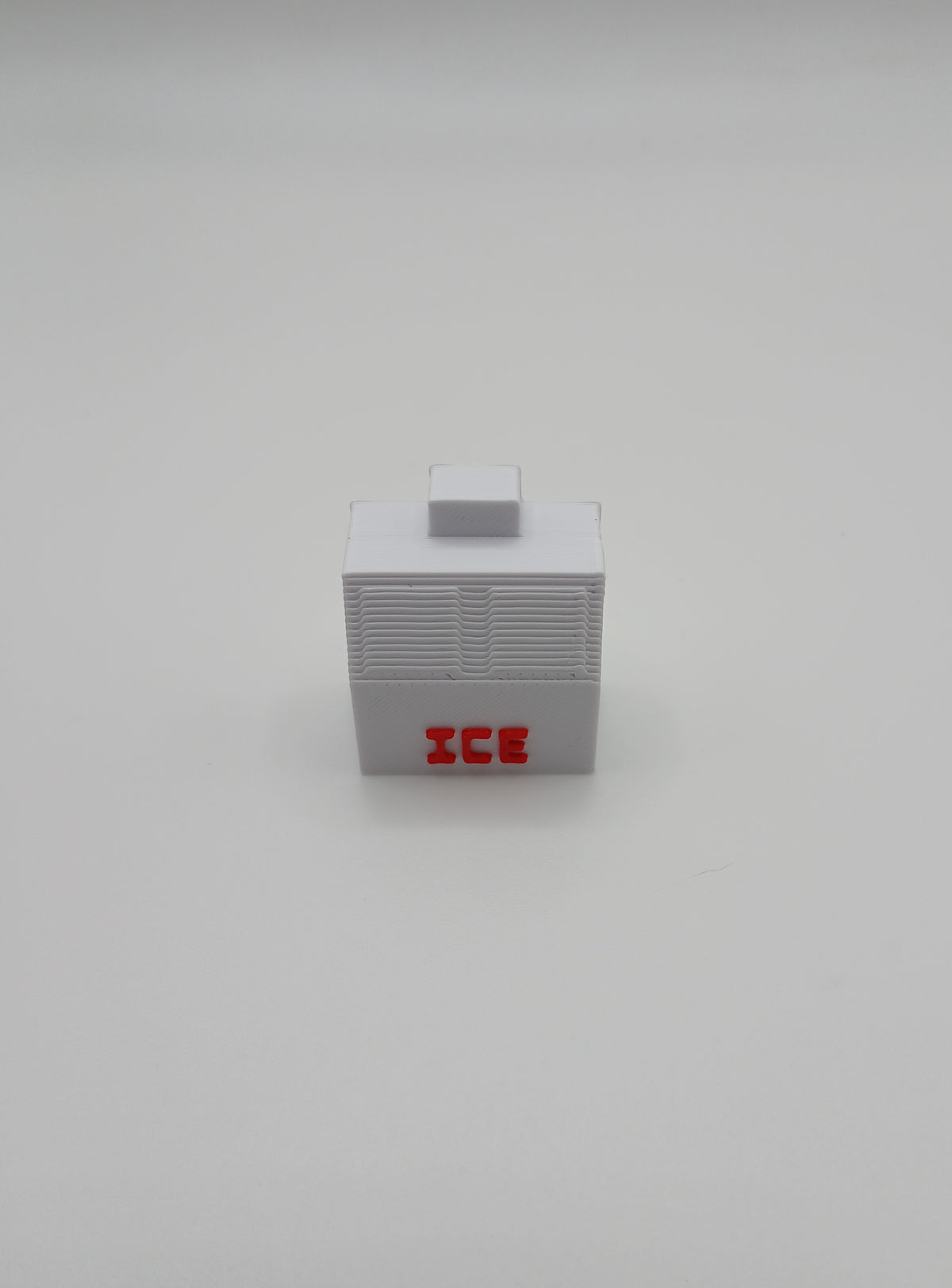 1:64 Scale White Ice Box 3D Printed Diecast Diorama Accessory