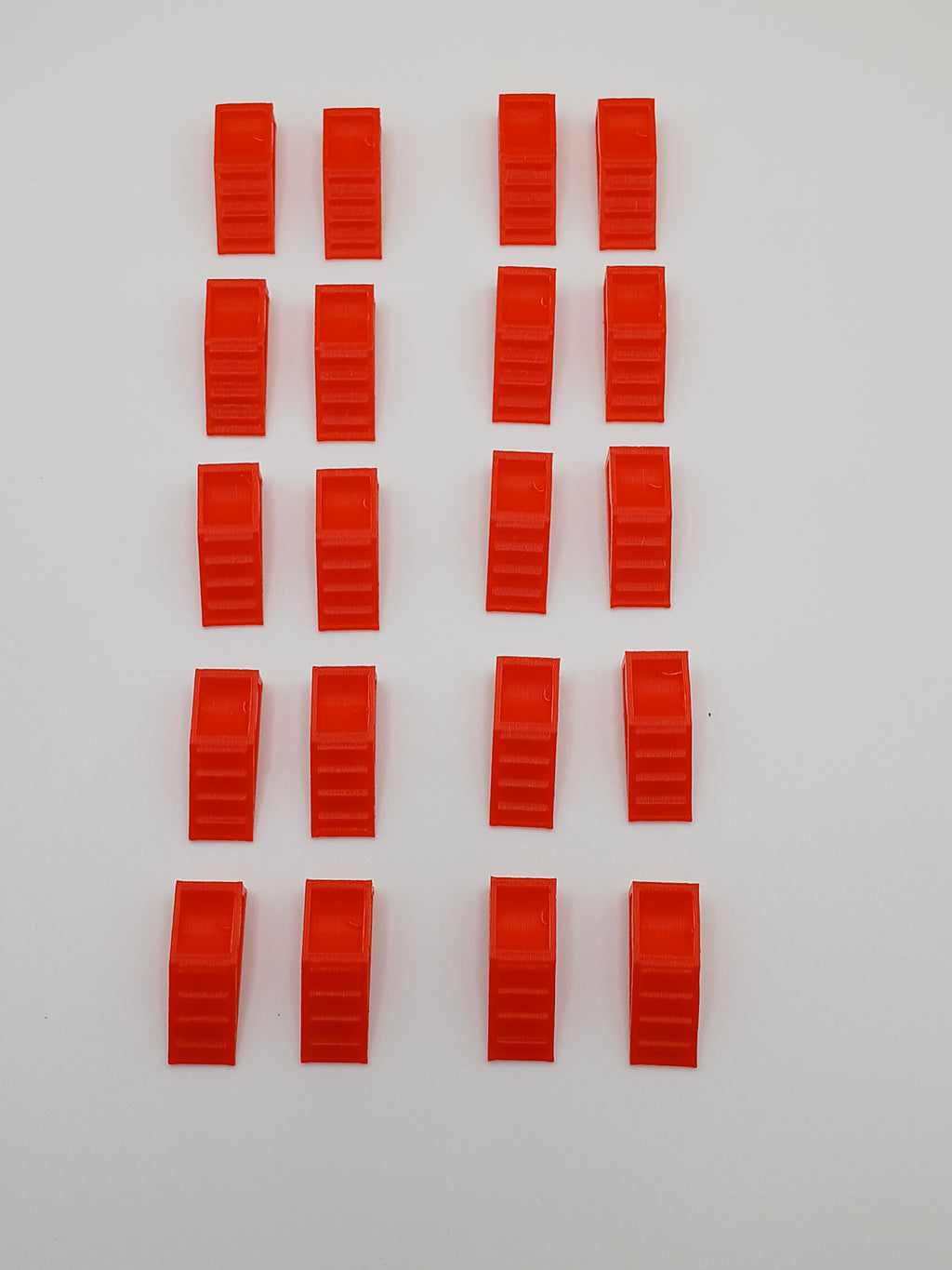 1:64 Scale Red Car Ramps Set of 2 Garage Diorama Accessory